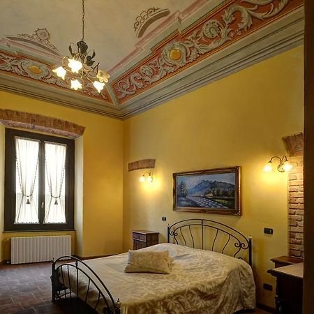 Palazzo Centro Alloggi Vacanza Ницца-Монферрато Экстерьер фото
