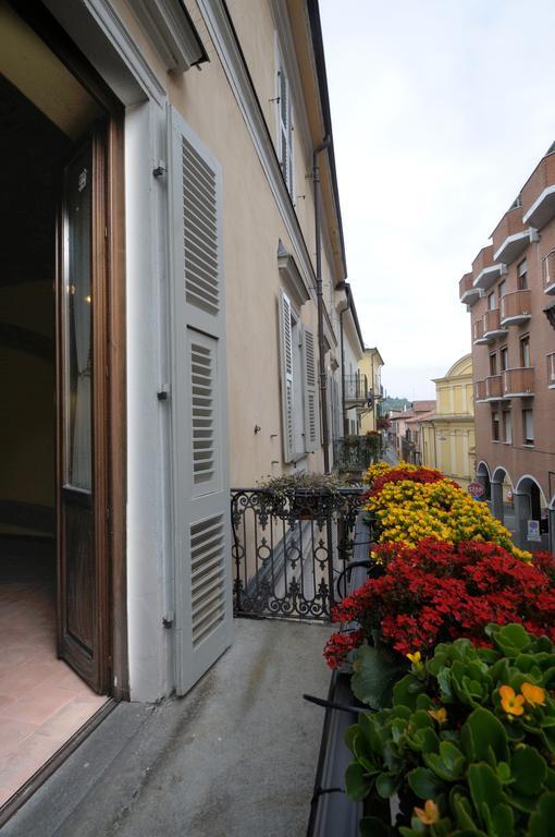 Palazzo Centro Alloggi Vacanza Ницца-Монферрато Экстерьер фото