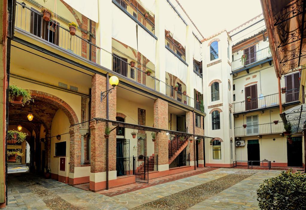 Palazzo Centro Alloggi Vacanza Ницца-Монферрато Экстерьер фото