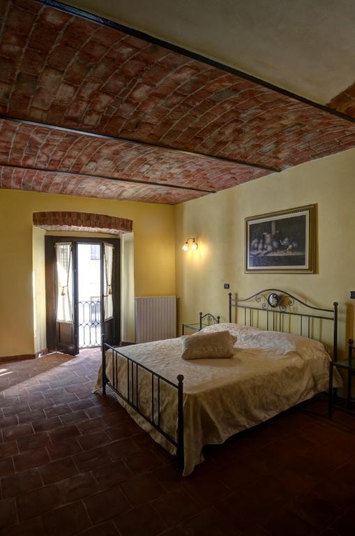 Palazzo Centro Alloggi Vacanza Ницца-Монферрато Экстерьер фото