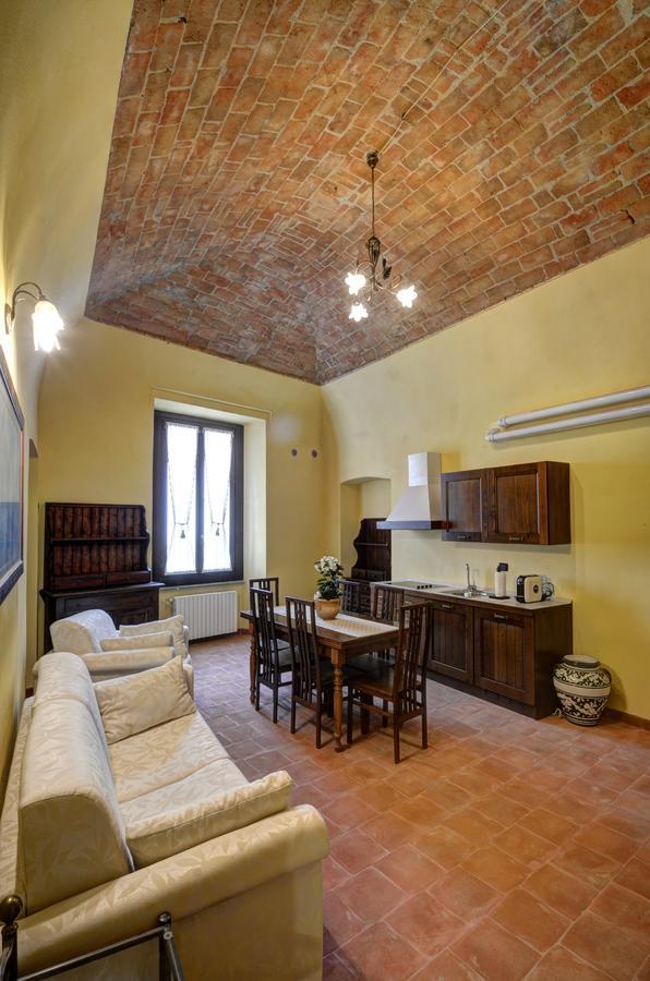 Palazzo Centro Alloggi Vacanza Ницца-Монферрато Экстерьер фото