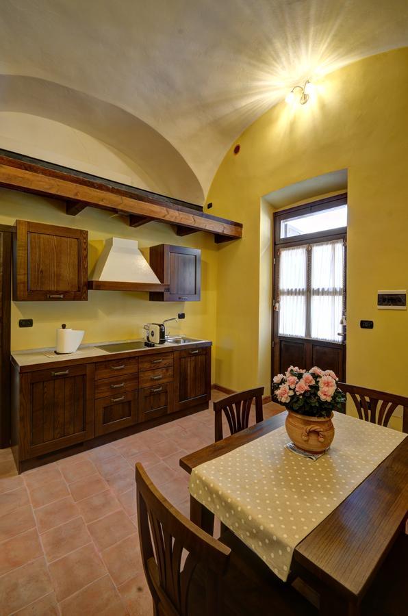 Palazzo Centro Alloggi Vacanza Ницца-Монферрато Номер фото