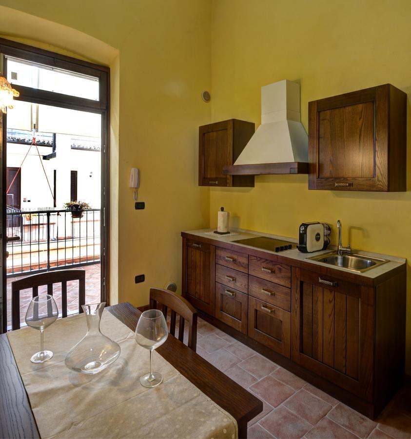 Palazzo Centro Alloggi Vacanza Ницца-Монферрато Экстерьер фото