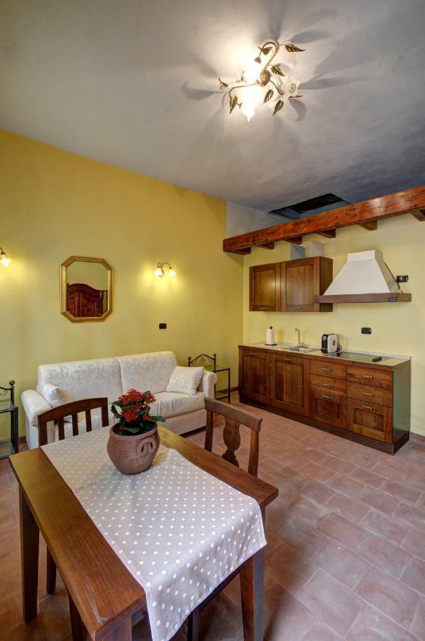 Palazzo Centro Alloggi Vacanza Ницца-Монферрато Экстерьер фото